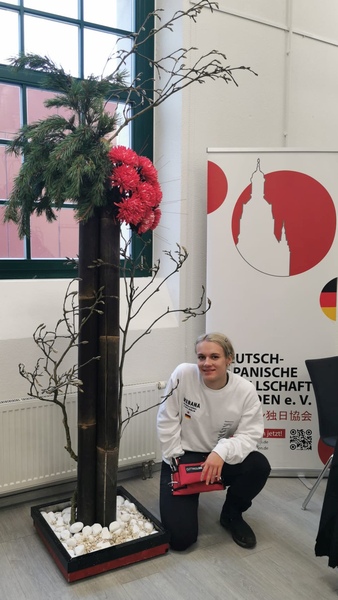 Ikebana am DJG-Stand